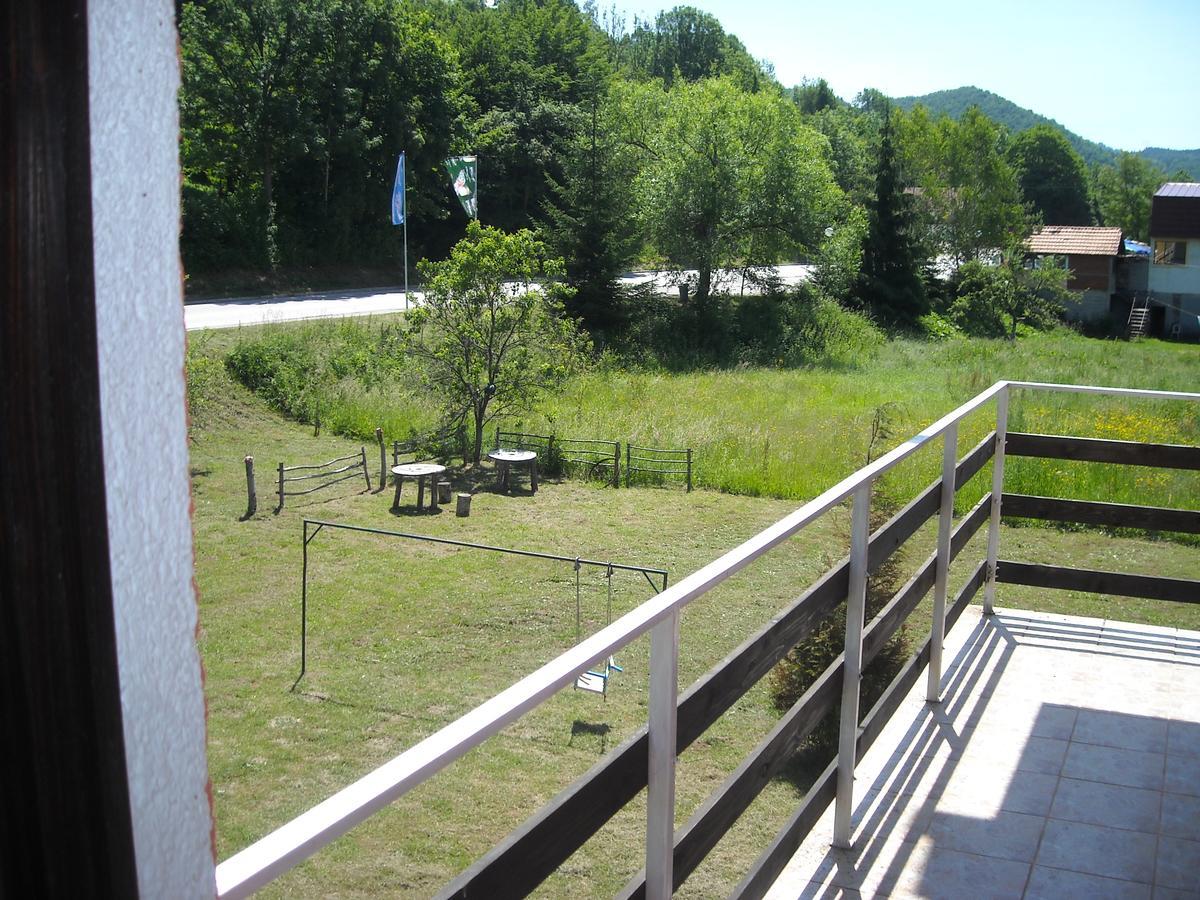 Motel Sretno Good Luck Trnovo エクステリア 写真